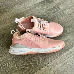 Women's Pink Clove Athletic Shoes 9.5